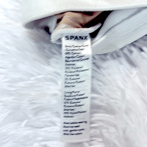 💪🏼New SPANX JEANISH LEGGINGS size Xsp.  2 back functional pockets new - Picture 6 of 13